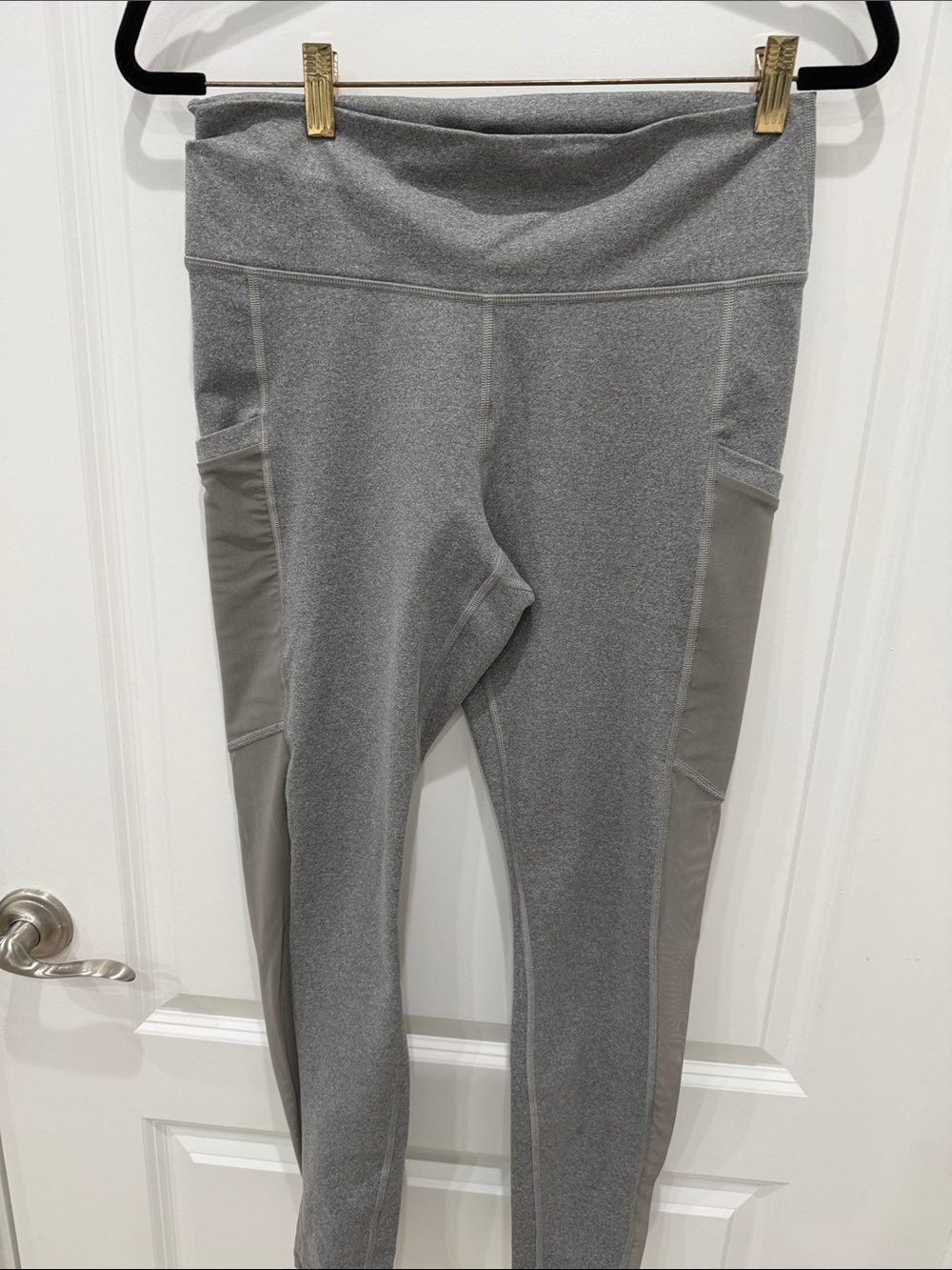 Fabletics Light Gray High-Waist Leggings with Side Pockets Power Hold🩷